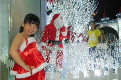 Вьетнамские католики встречают Рождество в праздничной атмосфере