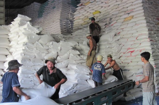 В 2012 году объем экспорта продукции Вьетнама составит более 27 млрд долларов