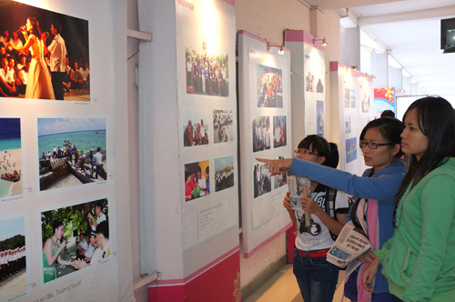 Фотовыставка «Газета Молодёжь и острова Чыонгша»