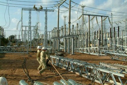 Франция предоставила Вьетнаму помощь для строительства высоковольтной линии