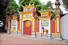 Посещение храма Гэнь в первые дни Нового года по лунному календарю