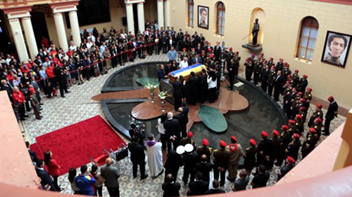 Власти Венесуэлы окончательно отказались от идеи забальзамировать тело Чавеса