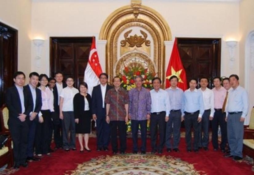 Политические консультации между МИДами Вьетнама и Сингапура