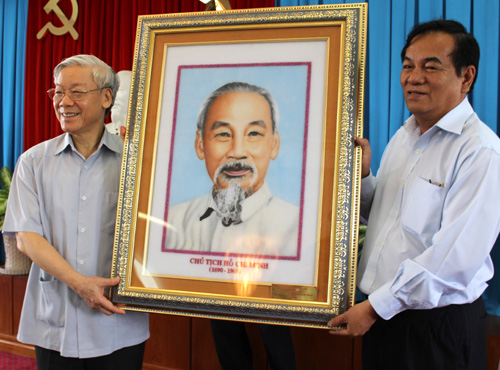 Генеральный секретарь ЦК КПВ совершил рабочую поездку в провинцию Донгнай