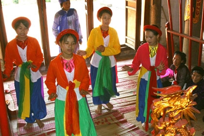 Посещение родины народного пения «соан» в праздничный сезон