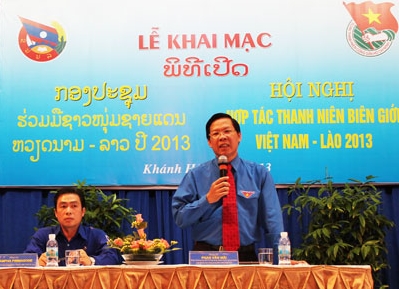 Конференция по молодежному сотрудничеству между пограничными провинциями Вьетнама и Лаоса