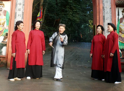 В провинции Футхо открылся фестиваль народного пения «соан» и народных песен