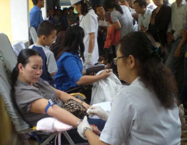 Жители деревни Фыонглитэй участвуют в донорском движении