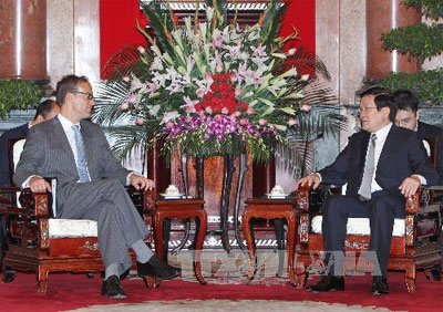 Президент Чыонг Тан Шанг принял и.о торгового представителя США