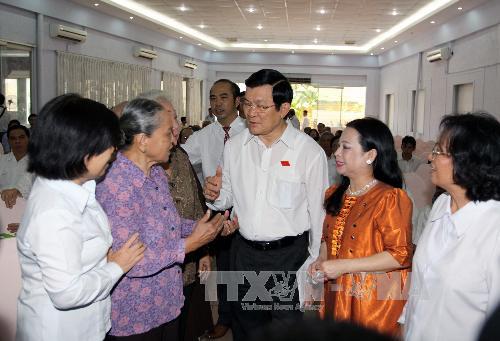 Президент Чыонг Тан Шанг встретился с избирателями 1-го района города Хошимина