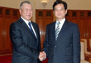 Премьер-министр Нгуен Тан Зунг принял зампредседателя ВК НПКС