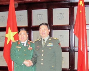 Министры обороны Вьетнама и Китая провели двустороннюю встречу
