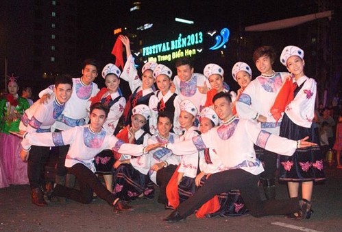 В провинции Кханьхоа проходят мероприятия в рамках Фестиваля «Море 2013 – Нячанг: море зовёт»