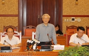 Генсек ЦК КПВ провёл рабочую встречу с членами Центрального теоретического совета