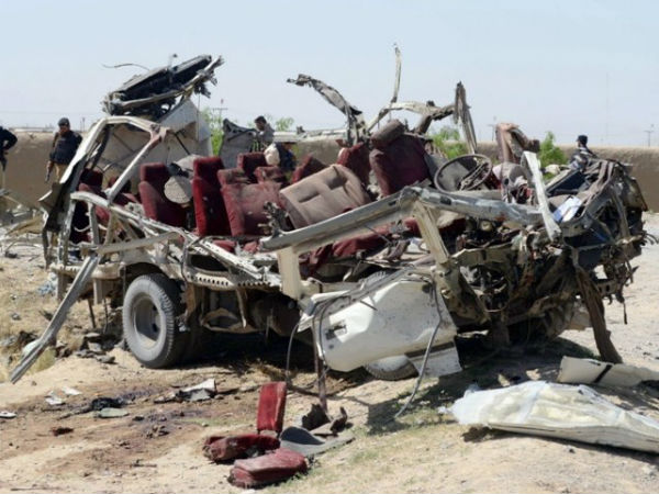 Более 50 человек погибли и получили ранения в результате взрыва бомбы в Пакистане