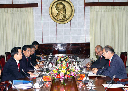 Активизация отношений между Компартией Вьетнама и ПКВ Италии