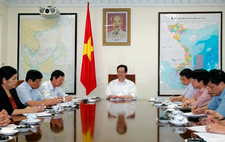 Премьер-министр СРВ провёл рабочую встречу с руководителями провинции Лайтяу