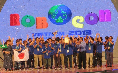 Во Вьетнаме завершился 12-й конкурс «АБУ Робокон 2013»