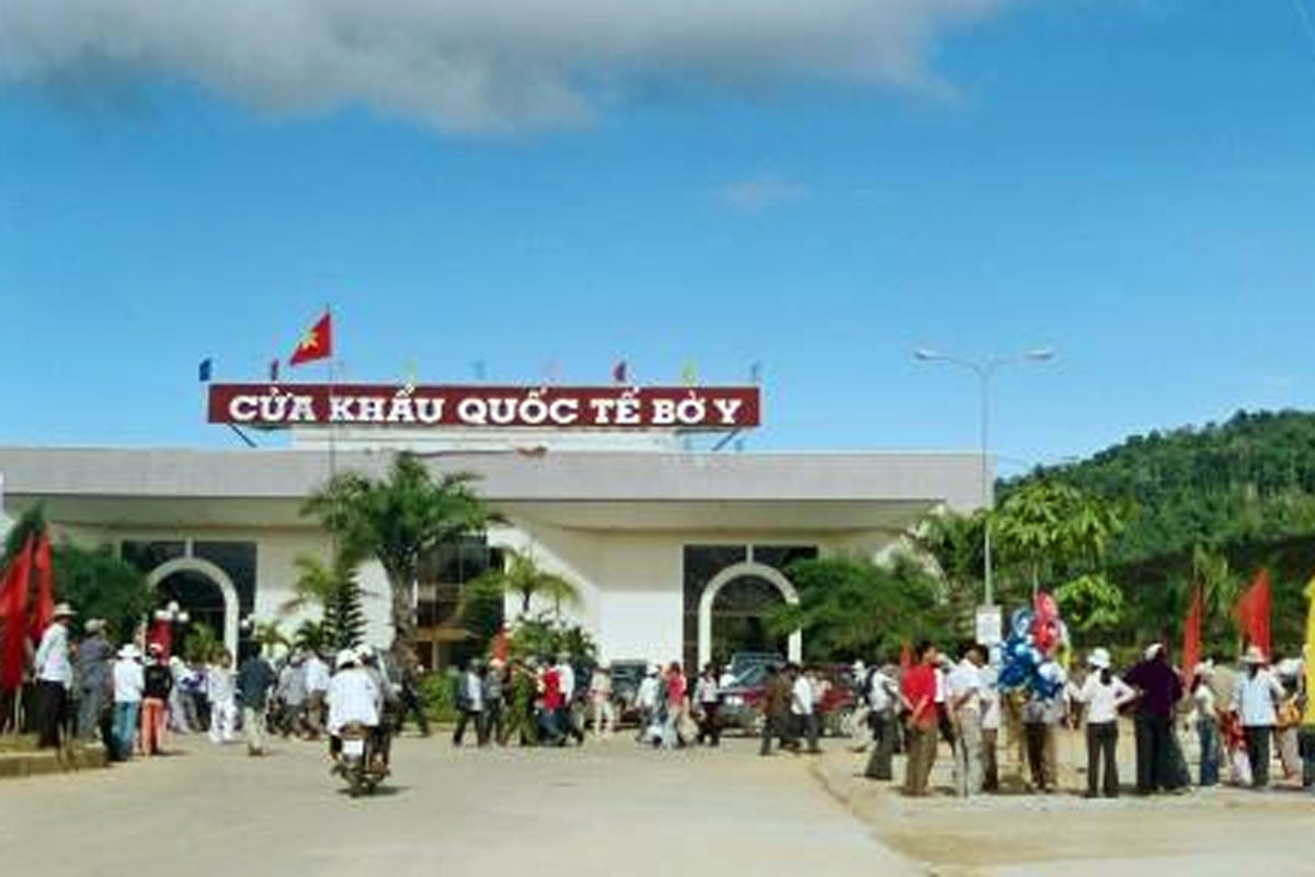 АБР и Министерство планирования Вьетнама проверяют экономическую зону у КПП Бо И