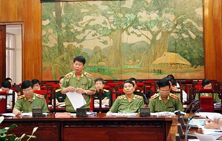 Комитет НС СРВ провел расширенное заседание для проверки законопроектов