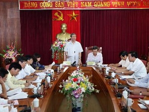 Проверка выполнения Резолюции 4-го пленума ЦК КПВ в провинции Виньфук