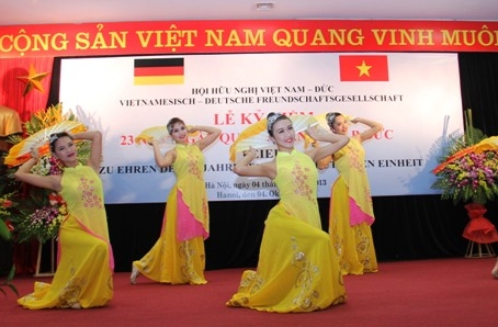 В Ханое отметили 23-ю годовщину Дня независимости Германии