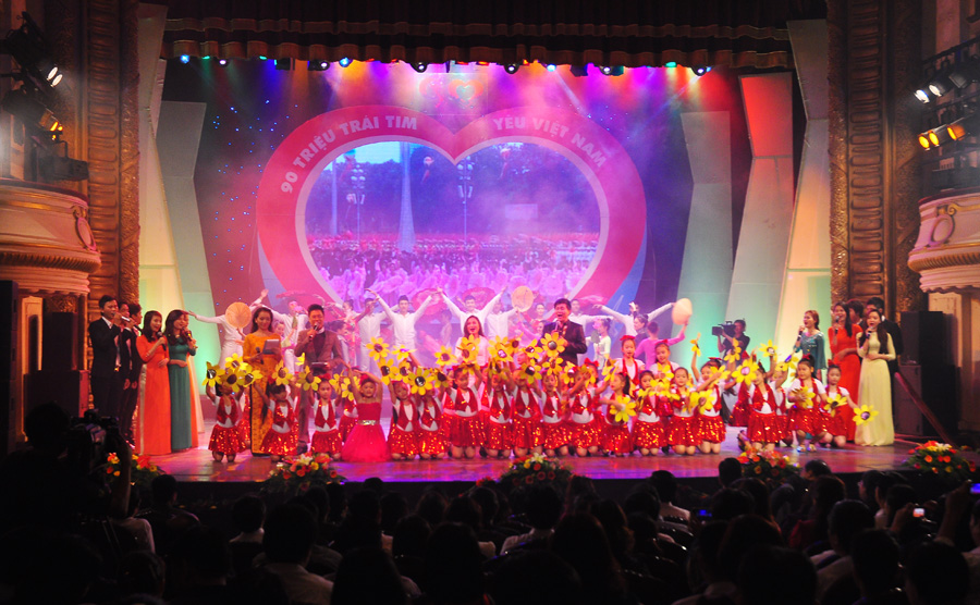 Концерт, посвяшенный рождению 90-миллионного гражданина Вьетнама