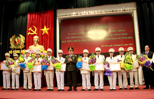 Во Вьетнаме отмечают День учителя 20 ноября