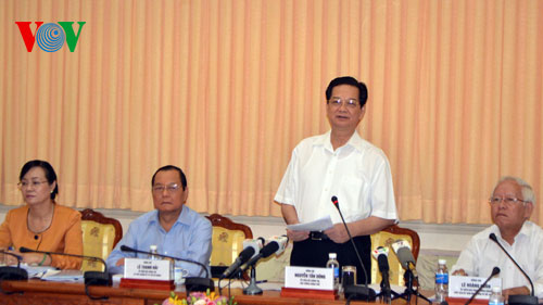 Премьер-министр СРВ провел рабочую встречу с руководством г.Хошимина