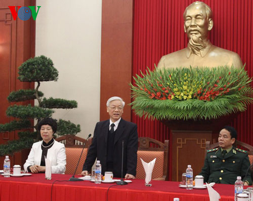 Пожилые люди вносят действенный вклад в сохранение безопасности и защиту Родины