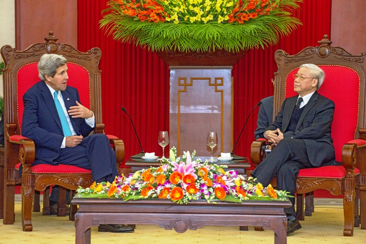 Вьетнамские руководители приняли госсекретаря США Джона Керри