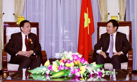 Вице-премьер СРВ Фам Бинь Минь принял посла Таиланда