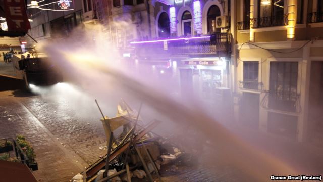 В Турции продолжаются антиправительственные демонстрации