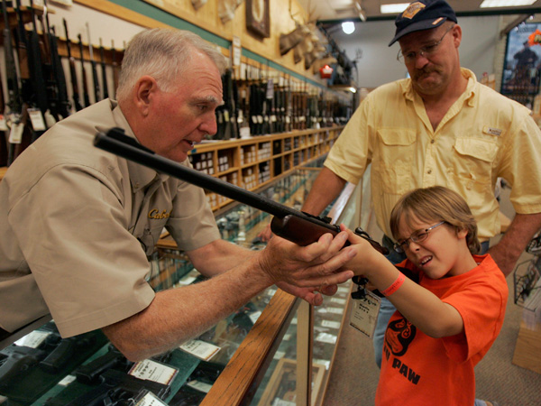 Власти США предложили новые меры по контролю над оружием