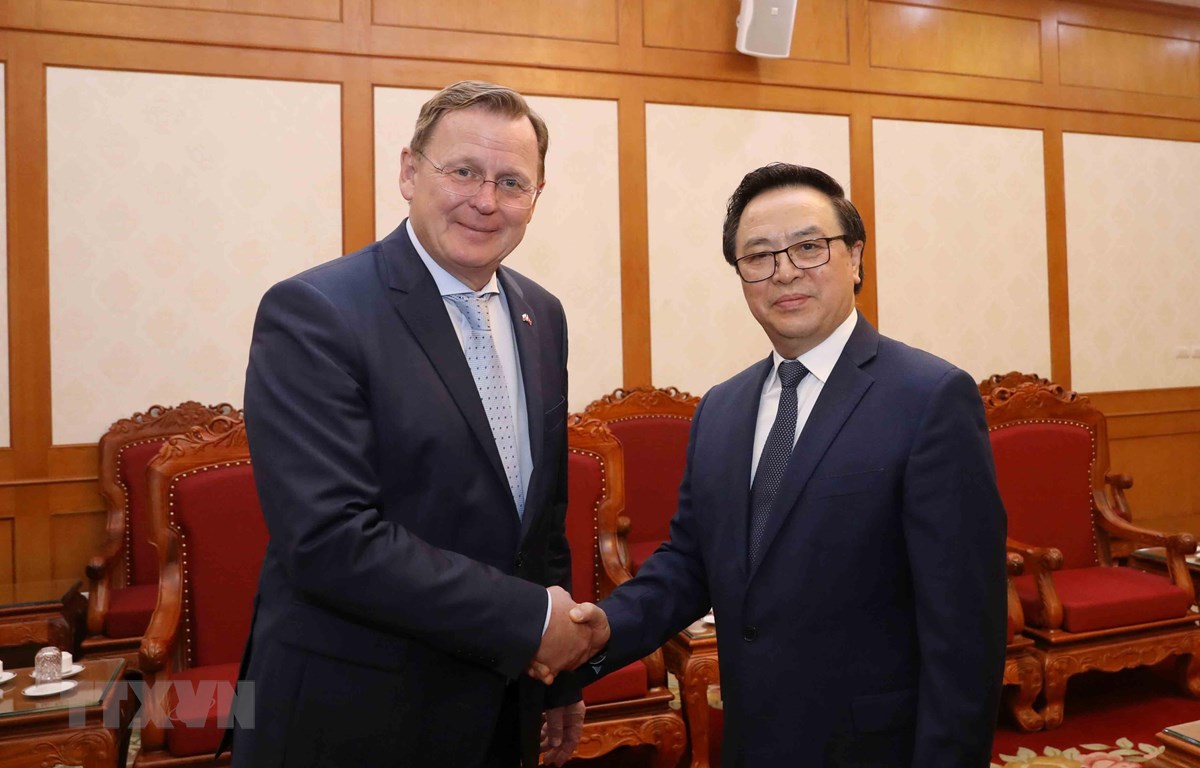 Заведующий Отделом по внешним делам ЦК КПВ принял премьер-министра федеральной земли Тюрингия