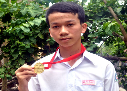 Phạm Văn Tiên- Tân thủ khoa khối C, Đại học Khoa học Xã Hội và Nhân Văn, TP HCM. Ảnh: Trí Tín.