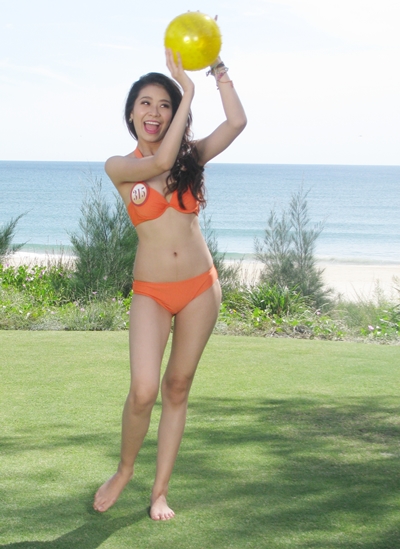 cùng khoe vẻ đẹp năng động vời trò chuyền bóng