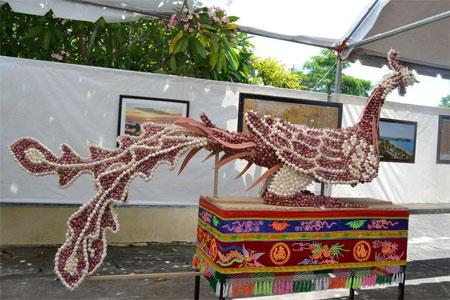 Phụng, Lân làm từ tỏi và hành