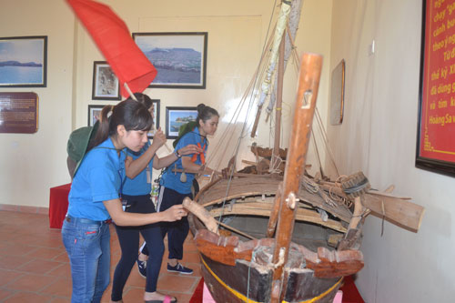 Khởi công xây cột cờ Tổ quốc ở Lý Sơn 6