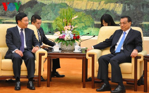 khong lam phuc tap tinh hinh tren bien dong hinh 3