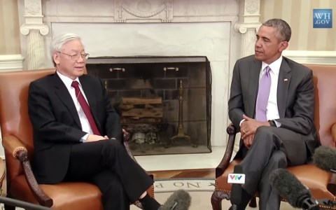 tong bi thu nguyen phu trong moi tong thong obama sang viet nam hinh 0