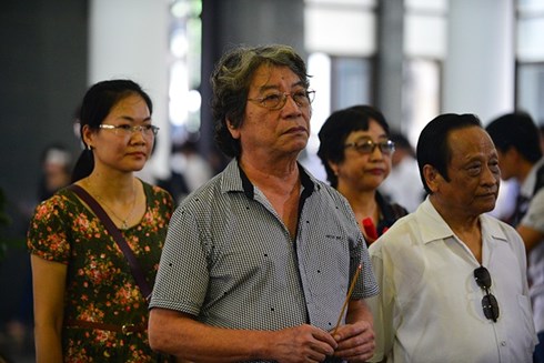 nhac si thuan yen, nguoi co nhieu bai hat hay ve bac ho hinh 2