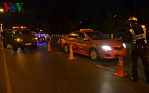 mot nguoi viet bi thuong trong vu no bom tai bangkok hinh 1