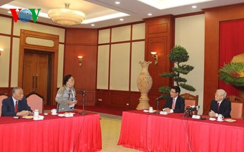 tong bi thu nguyen phu trong tiep cac the he can bo ngoai giao hinh 2