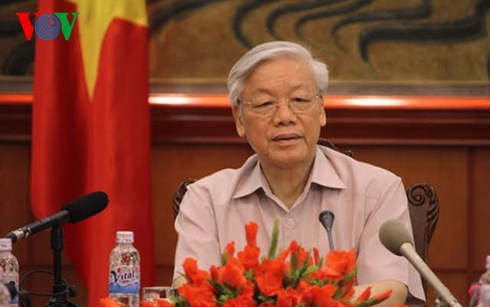 tong bi thu tra loi phong van bao chi truoc chuyen tham nhat ban hinh 2