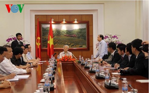 tong bi thu tra loi phong van bao chi truoc chuyen tham nhat ban hinh 1