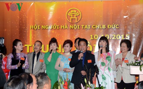 hội người hà nội tại đức kỷ niệm ngày giải phóng thủ đô hình 4 hoi nguoi ha noi tai duc ky niem ngay giai phong thu do hinh 4