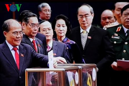 hoan tat bo phieu bau ban chap hanh trung uong khoa xii hinh 2