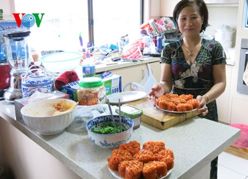 tim lai tet viet noi xu nguoi hinh 2