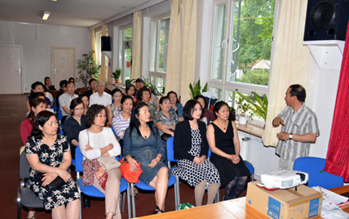 chuyen de phong benh ung thu ruot gia cho nguoi viet tai duc hinh 0